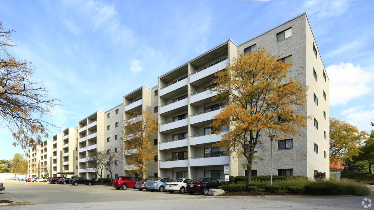 Apartments for Rent in Parma Heights, Ohio Ridgewood Park